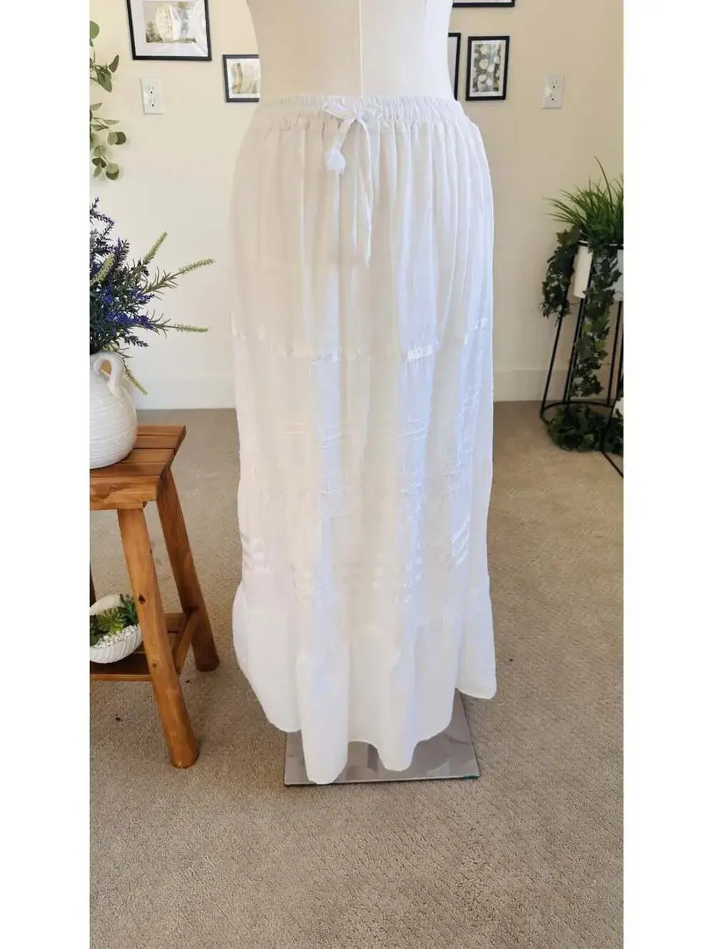 Ashley Taylor White Lace & Ribbon Tiered Maxi Skirt Size One Size